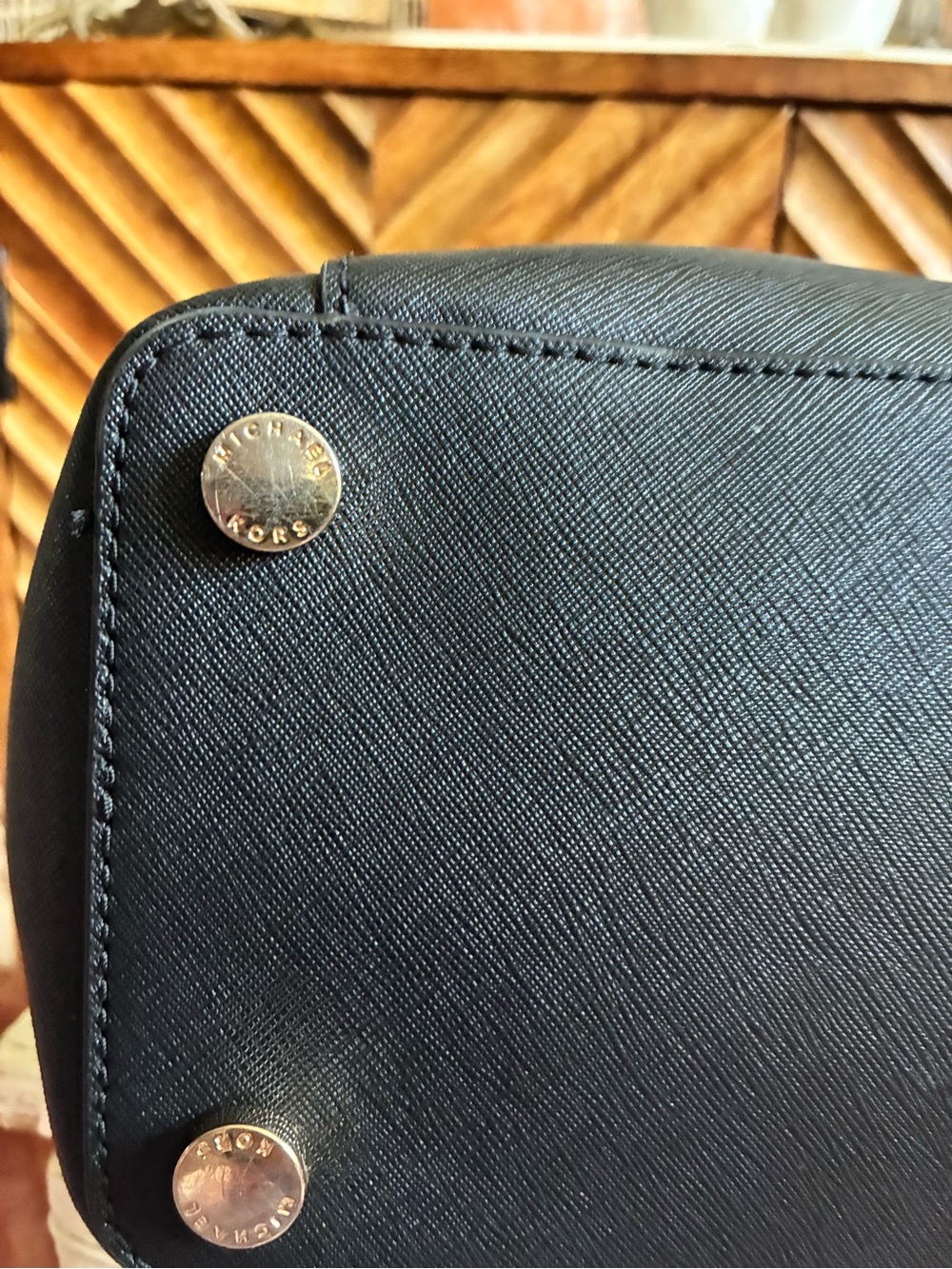 Michael Kors Black Voyager Tote Bag with Gold Logo Charm, excellent condition - Picture 5 of 11